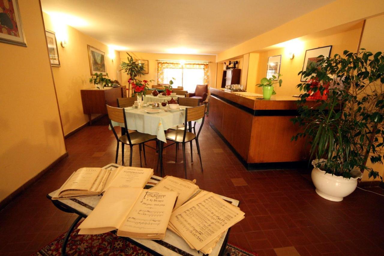 Albergo I Longobardi Chiusi Exterior foto